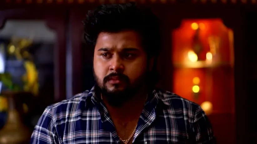 Sathyabhama Badmouths Shalini