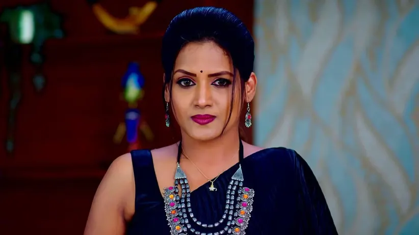 Kamakshi Apologises to Rajeshwari