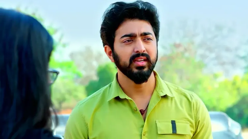 A Few Women Seek Akshara's Help | Radhamma Kuthuru