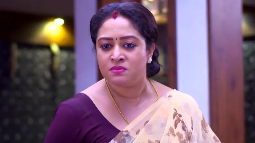 Prasad Asks Durga to Give Up Her Pride