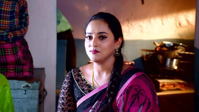 Divya Tries to Impress Bala's Mother
