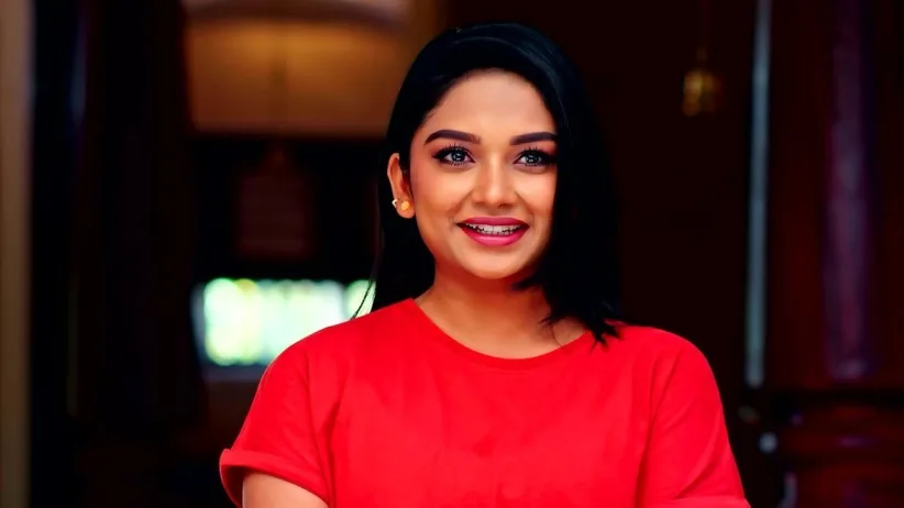 Srinu Lies to Aadhya