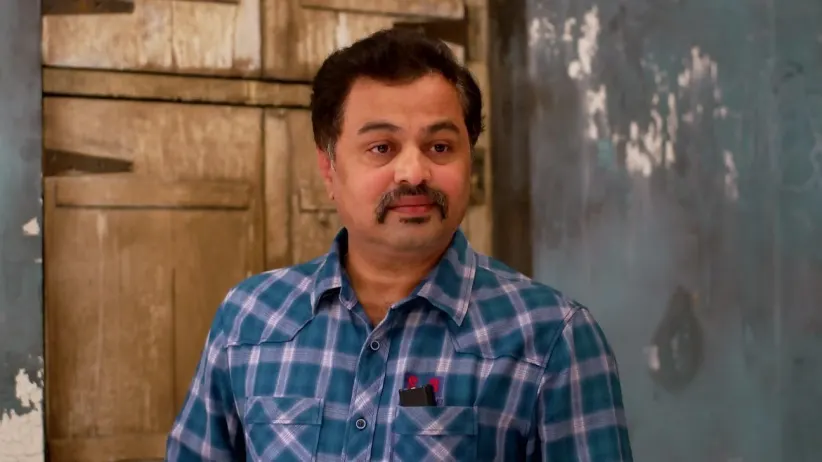 Appa Tries to Reassure Valli