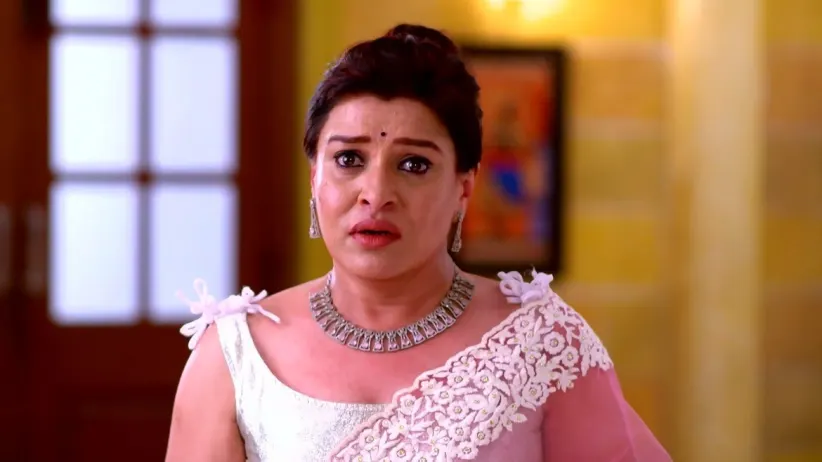 Anushka Exposes Seema in front of Yash