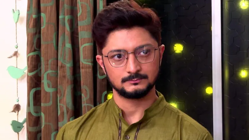Aparajita Meets Actor Amitava Das’s Family