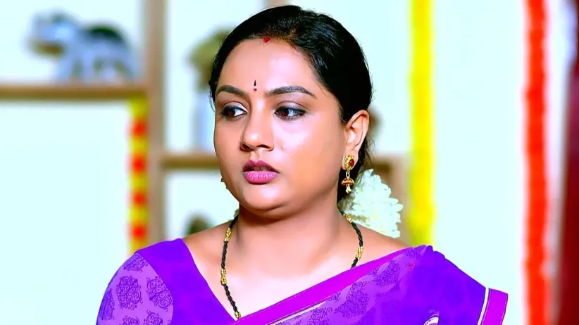 Sujatha Insults Vedavathi and Prasada