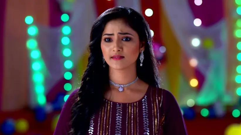Dhara Defends Amber