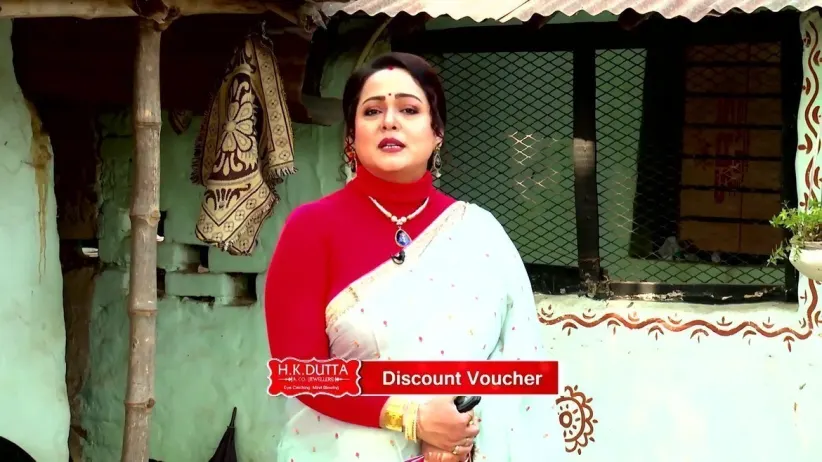 Pompa Baul's Correct Answer | Ghore Ghore Zee Bangla