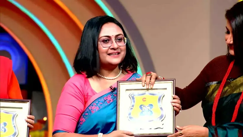 The Artists of 'Raktakarabi' Meet Didi