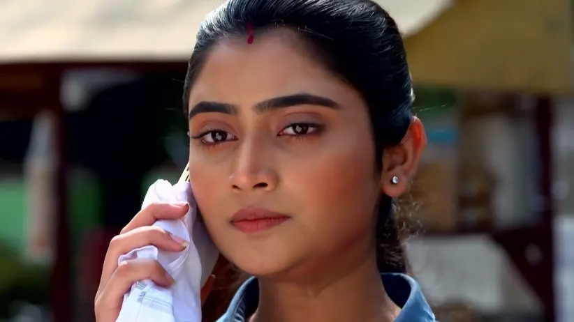 Jagadhatri Questions Her Family l Jagadhatri