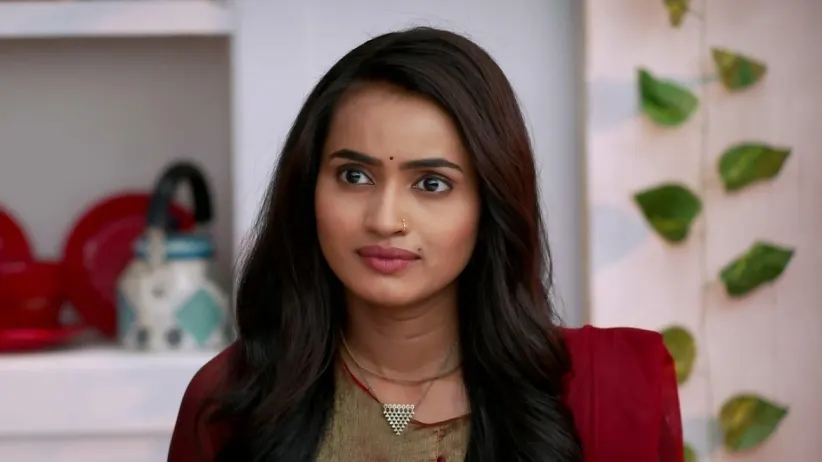 Mihir and Shailesh Blackmail Manohar