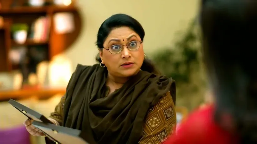 Sarita's Words Perplexes Ankita | Aga Aga Sunbai Kay Mhanta Sasubai