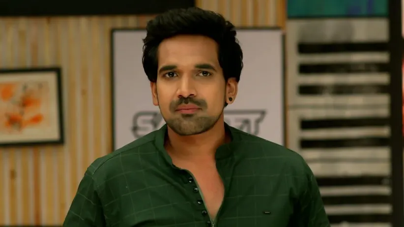 Kisha Kidnaps Veena