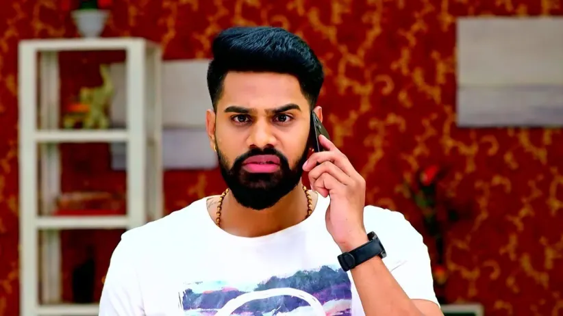 Abhi Asks Akhil to Lend Him Money