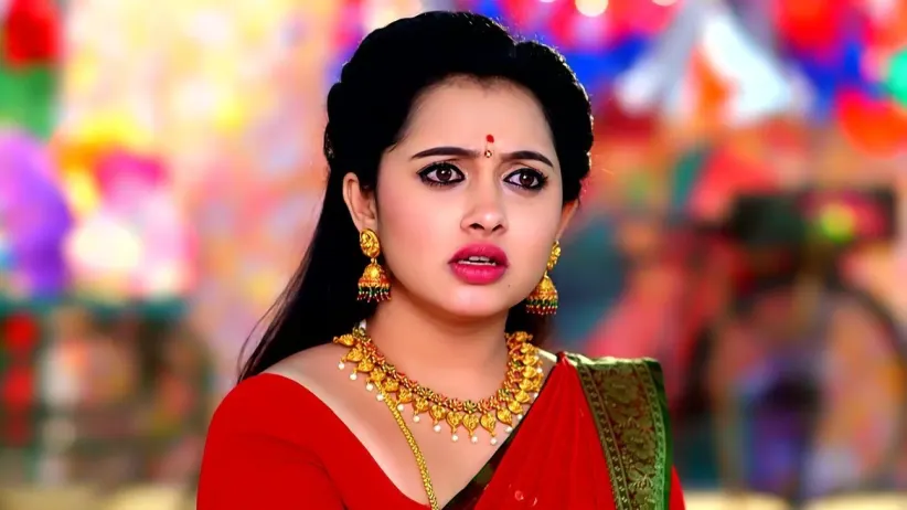 Niharika Kisses Srikar