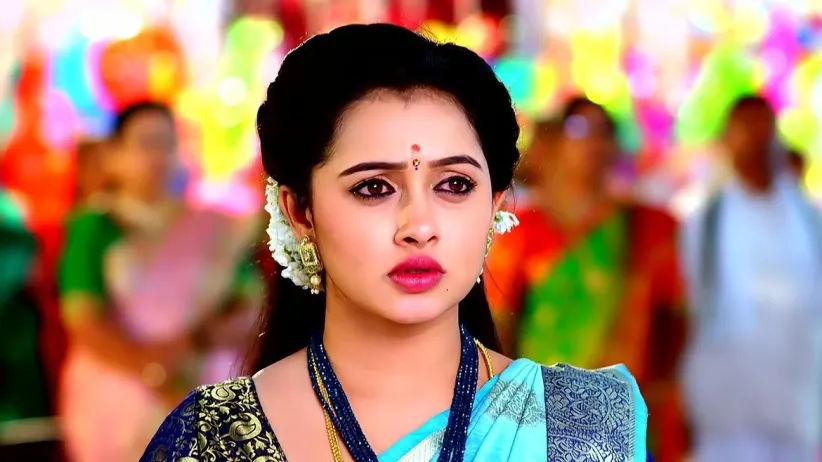 The Villagers Gift a Sari to Niharika