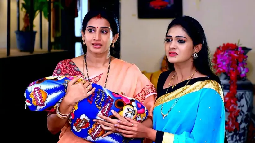 A Furious Anupama Slaps Showrya