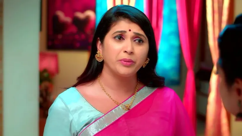 Trinayani Mocks Tilottama | Trinayani