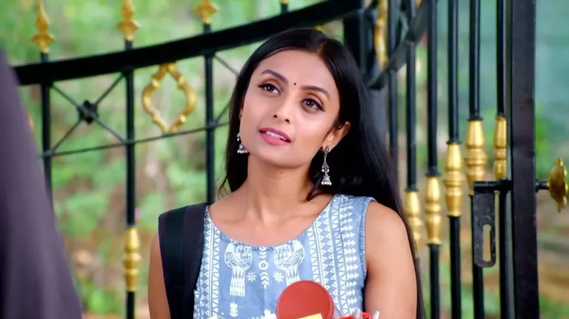 Ritu's Beautiful Daydream | Sathya