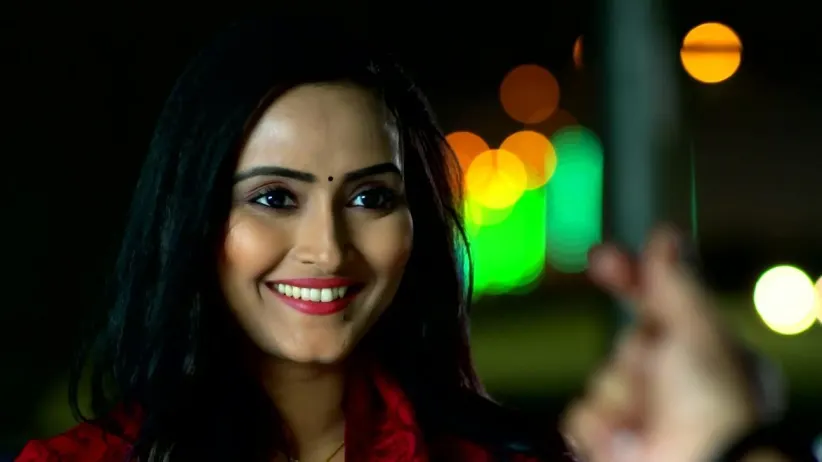 Namrata's Friend Learns about Amber