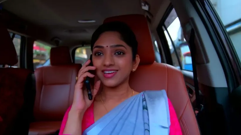 Siddharth Stages an Act | Ninaithale Innikkum