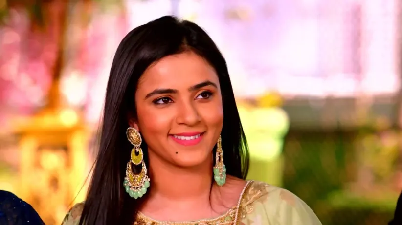 Prachi's Boss Asks About Her