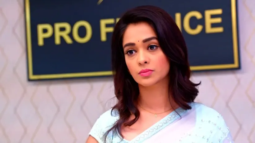 Prachi Rebukes Satyendra | Kumkum Bhagya