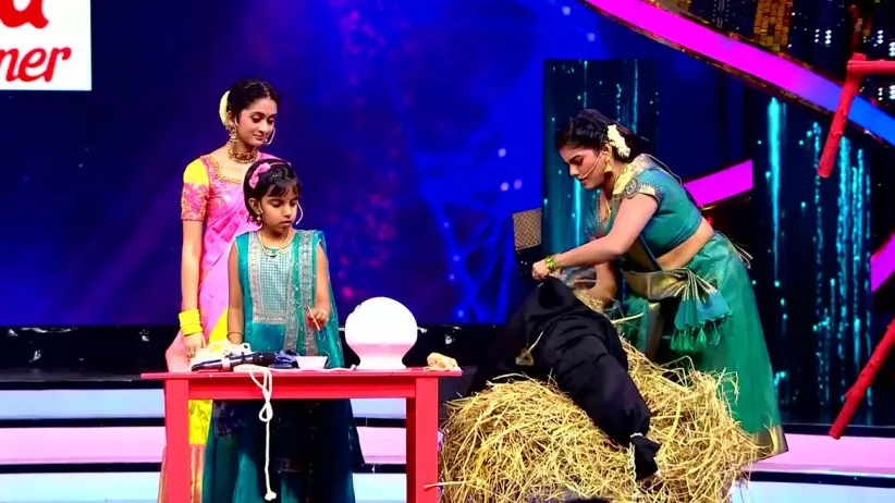 A Creative Task for Roshni and Sophia | Super Moms S3