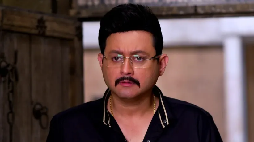 Anamika Lashes Out at Riya