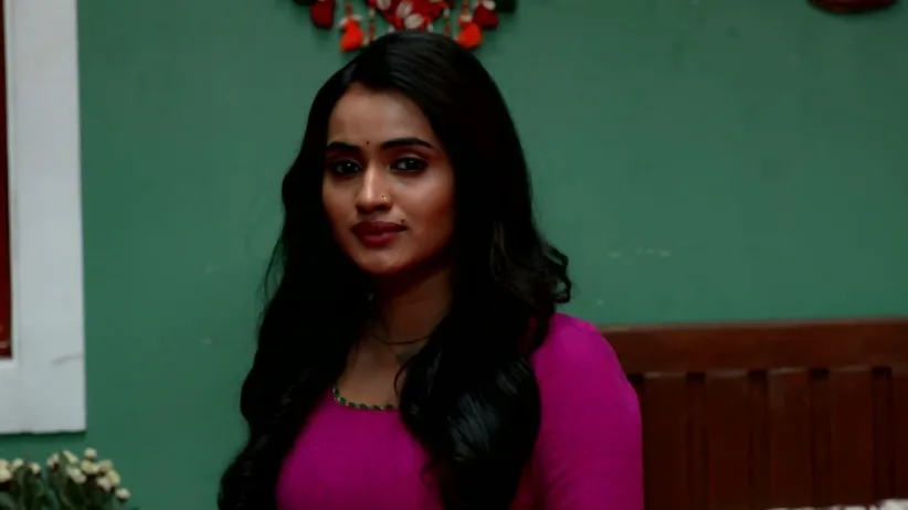 Veena Gives Gifts to Everyone