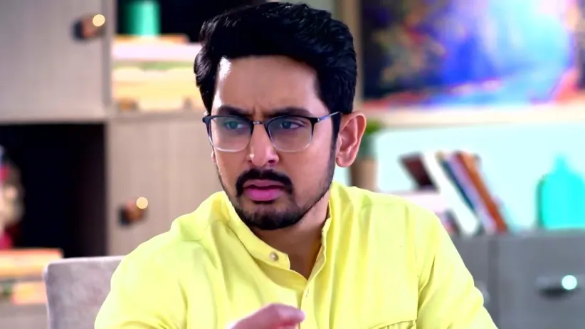 Madhumita Speaks to Souroneel's Mother | Icche Putul