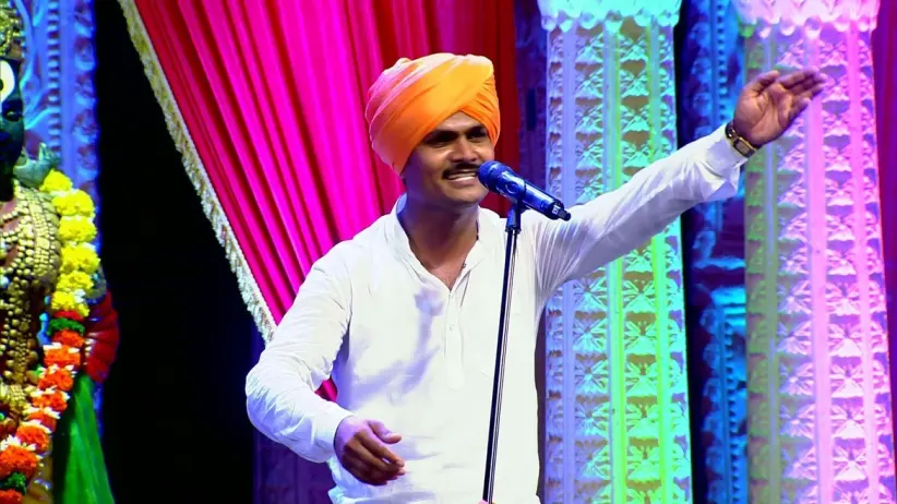 Maharaj Shows the Way to Achieve Happiness