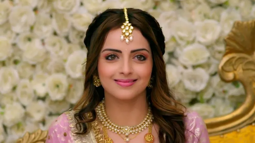 Saransh Comes with a Fake Ring in the Engagement