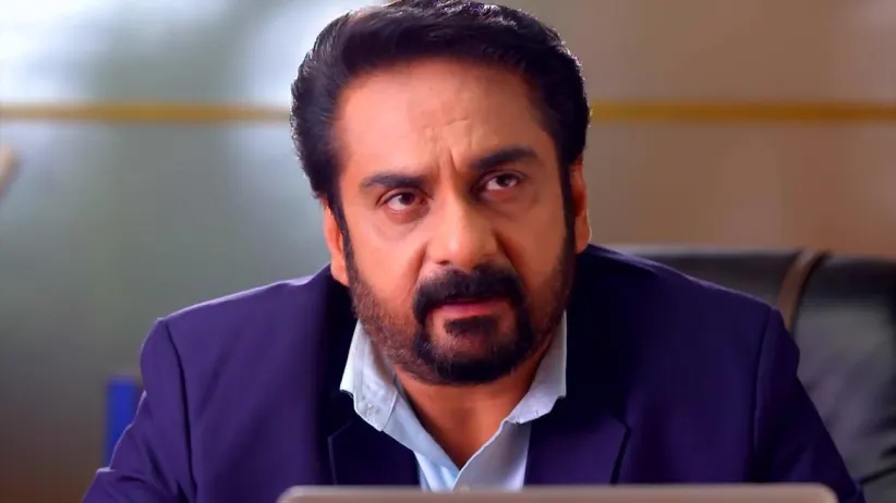 Sreelakshmi Discloses the Truth to Devi