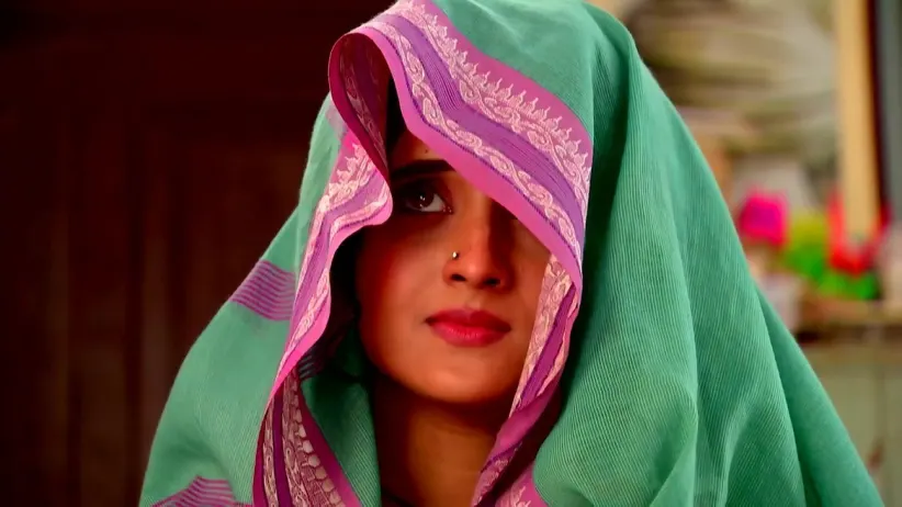 Siddhartha Enrols Mishti in a School