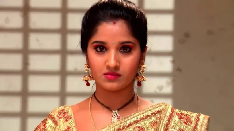 Ganga Tries to Scare Jaya Surya