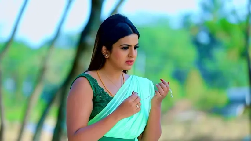 Shivani Worries about a Missing Sahasra