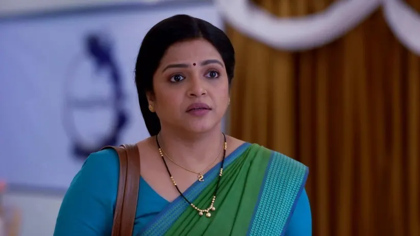 AP Rebukes Ashwini for Being Late