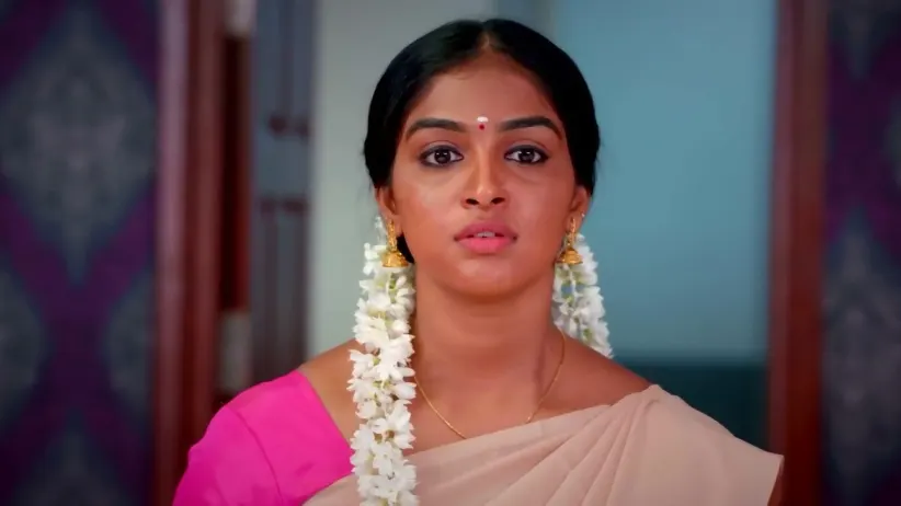 Deepa Learns About Abhirami's Decision | Karthigai Deepam