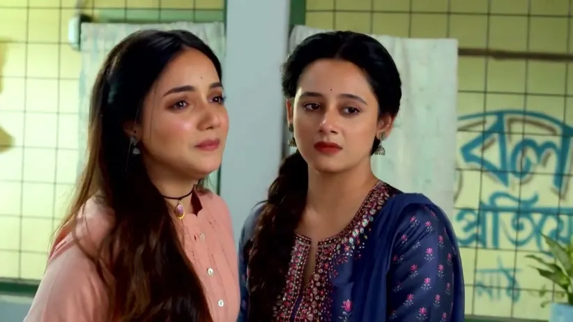 Jay Gets Slapped by Somraj | Mon Ditey Chai