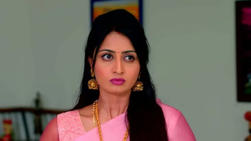 Deepa Escapes From Dhurai