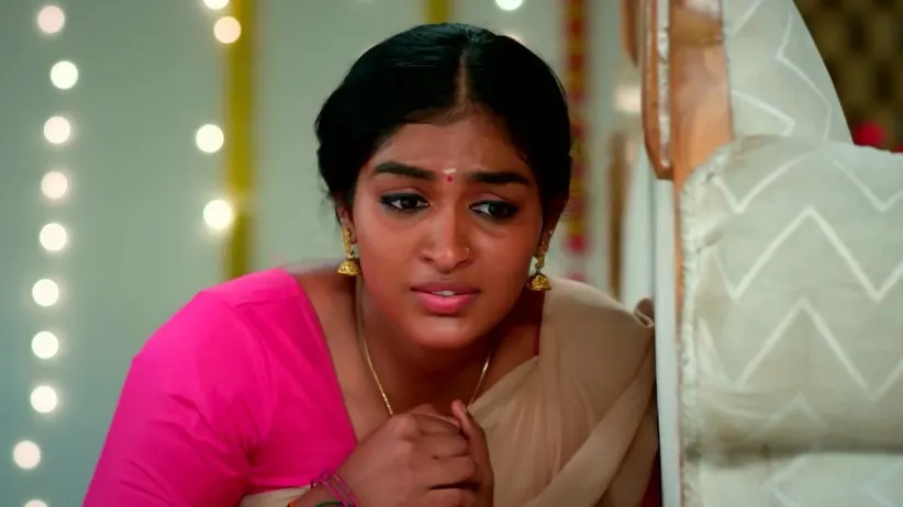 Deepa Catches Aishwarya's Eye