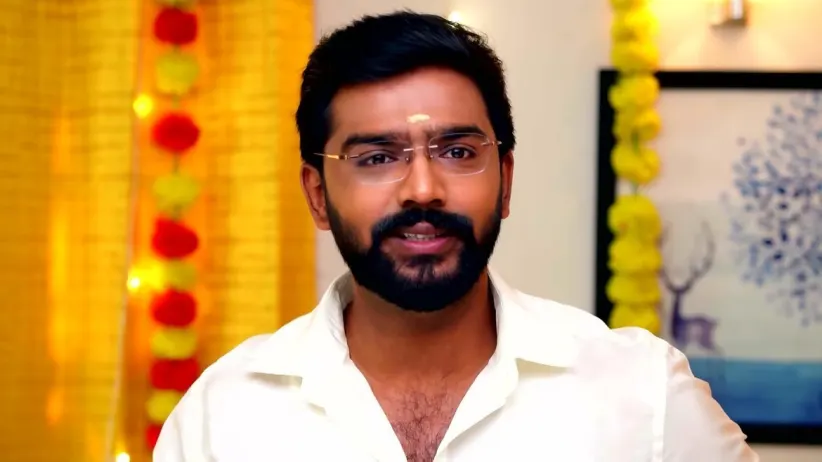 Maari Threatens the Blackmailer