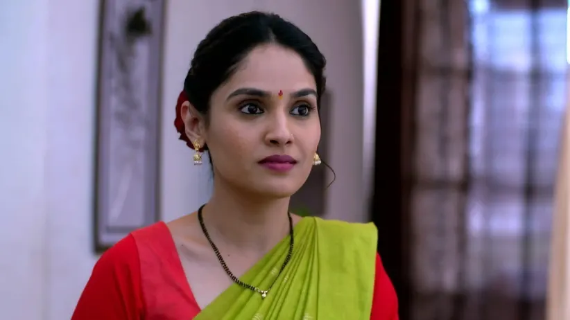 Anandi and Raghav Go for Dinner at the Patkars