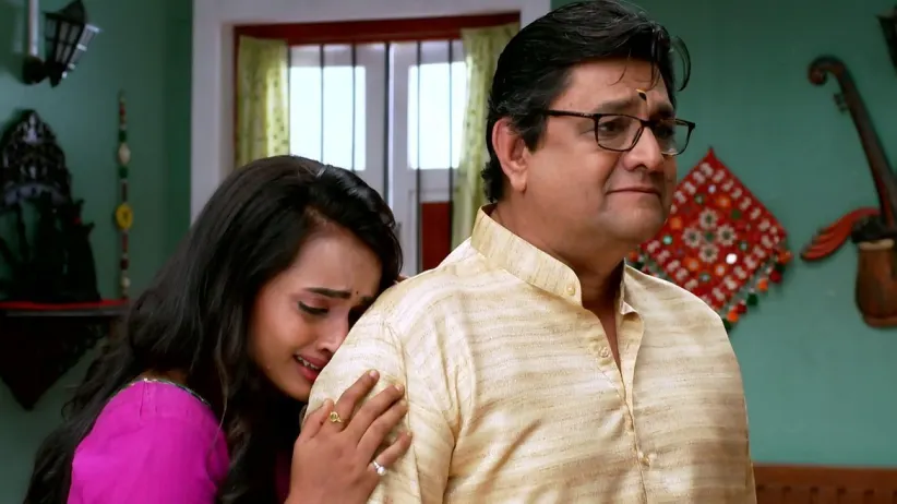 Mihir Shows Prabhas' Video to Shailaja