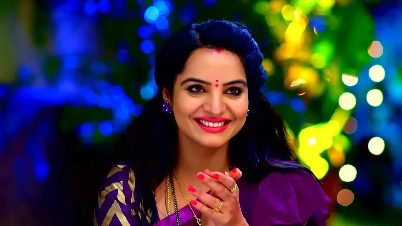 Abhiram Proposes to Vasundhara