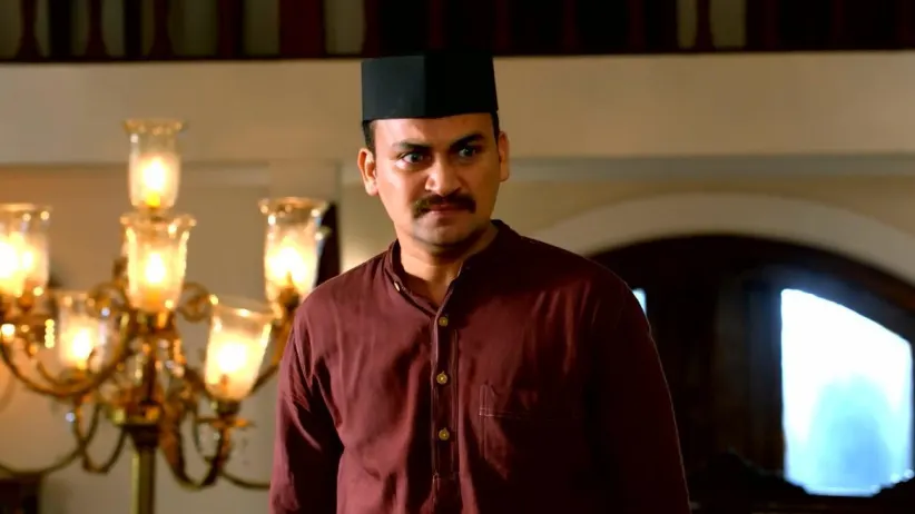 Kamala Eats the Apple Kept in the Soil