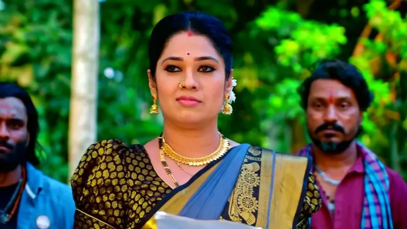 Sneha Teaches Rajeshwari a Lesson about Law