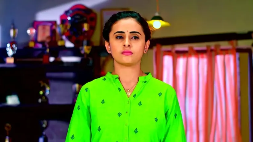 Kanthi Waits for Sneha's Message