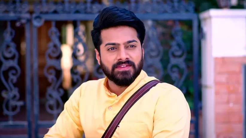 Tulasi Invites Madhav for a Meal